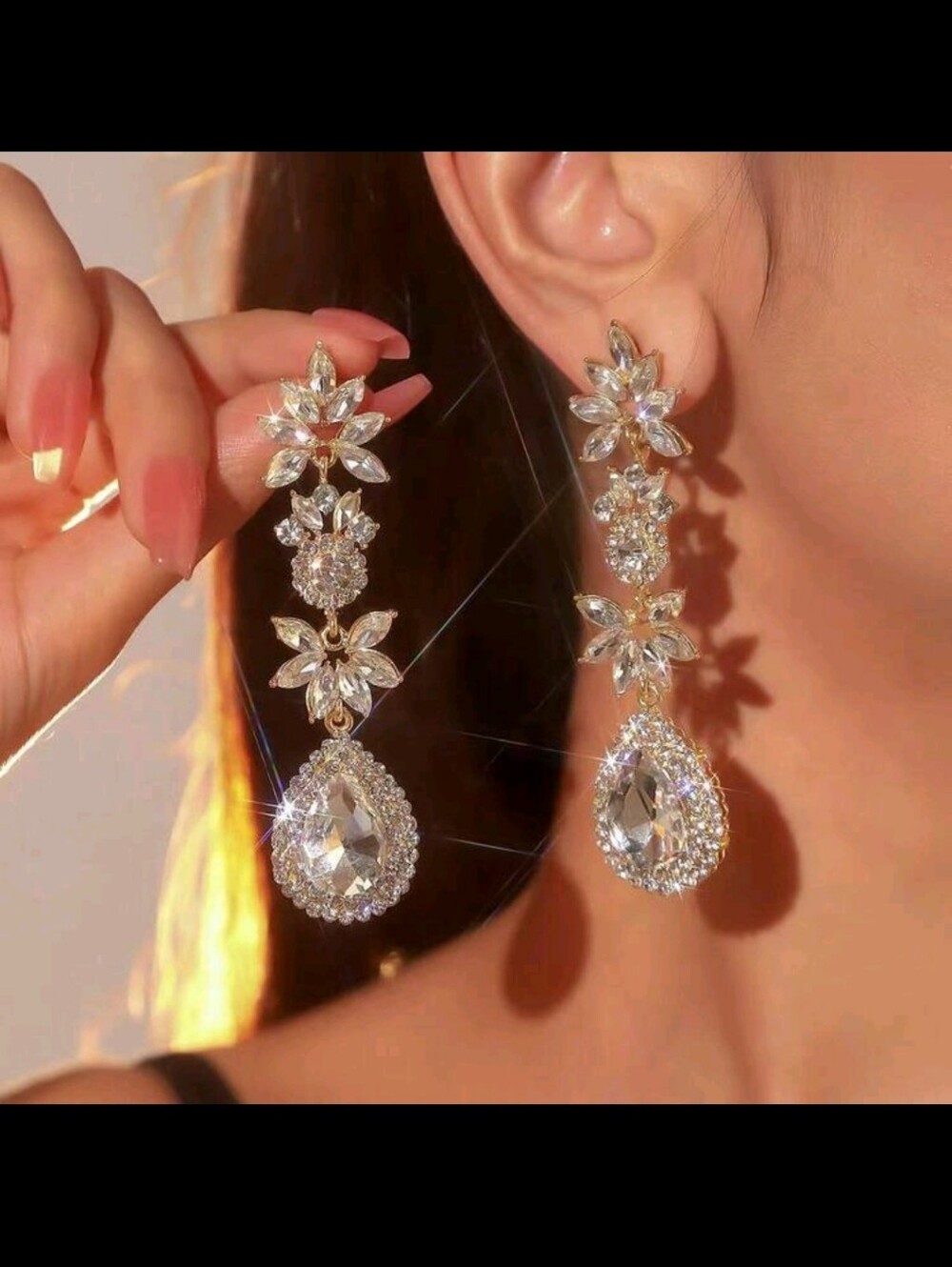 BRAND NEW ** Crystal Teardrop Dangle Earrings